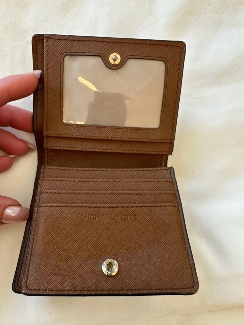 Michael Kors Brown Pebbled Leather Bifold Wallet Zip Coin Pocket Gold Logo